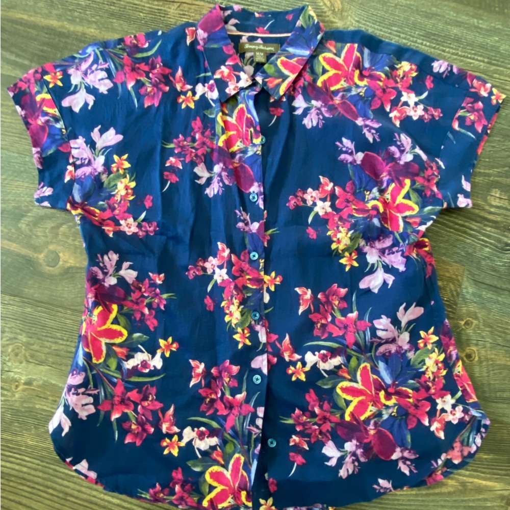 Tommy Bahama 100% linen floral button shirt. New no tags